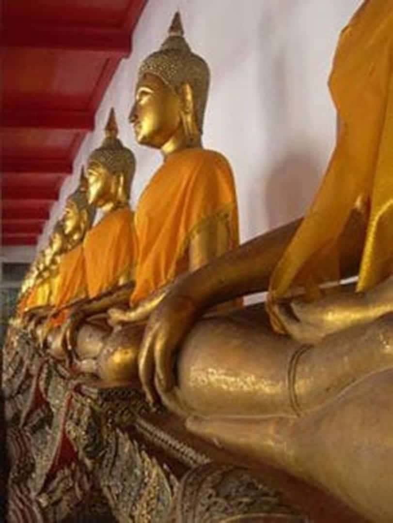 temple bangkok many